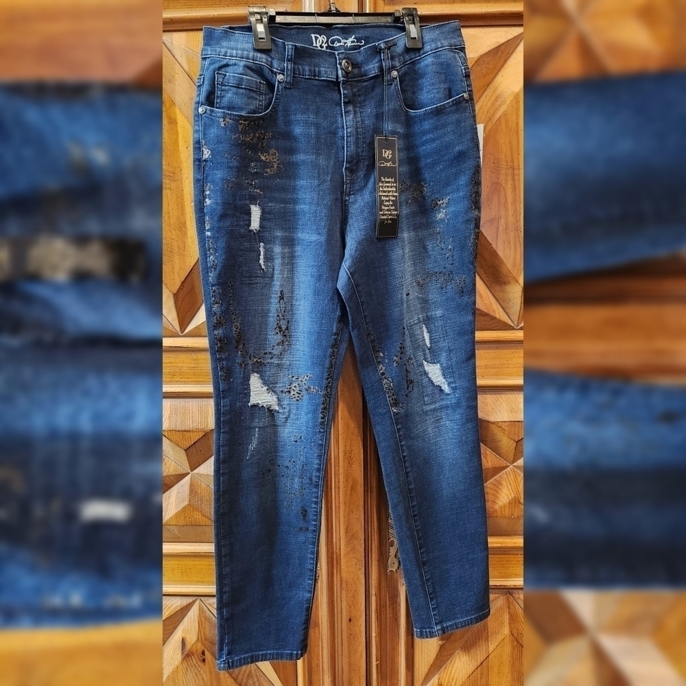DG2 by Diane Gilman Chambray  Stretch Crosshatch Indigo Destructed Skinny Jean